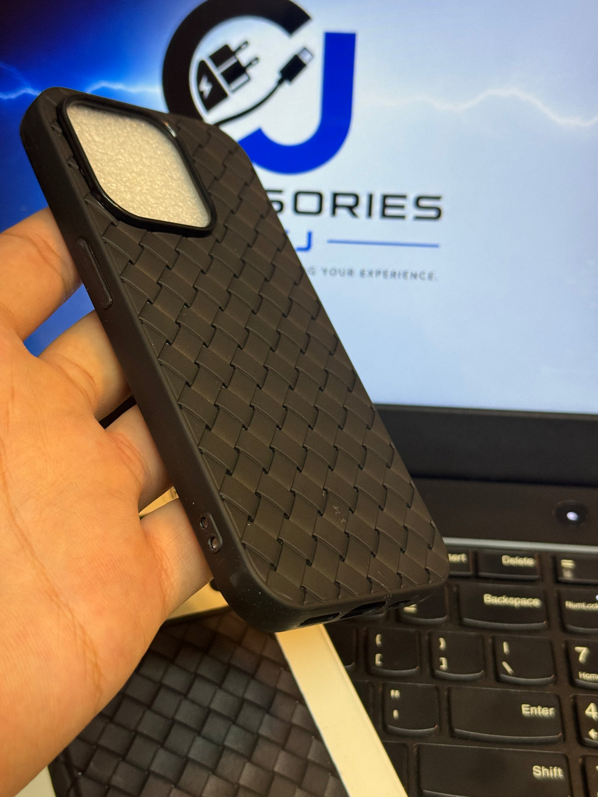 iPhone 15 Pro - Premium Woven Leather-Feel Soft TPU Phone Case