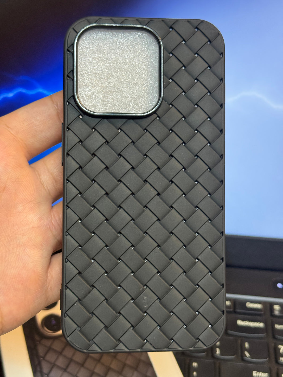 iPhone 15 Pro - Premium Woven Leather-Feel Soft TPU Phone Case