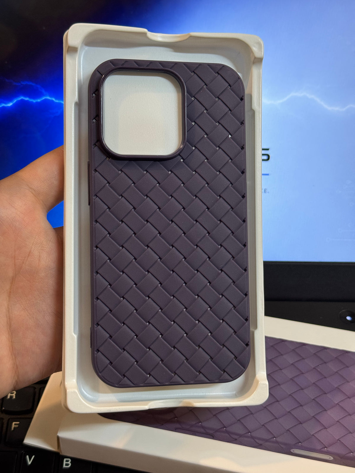 iPhone 14 Pro - Premium Woven Leather-Feel Soft TPU Phone Case