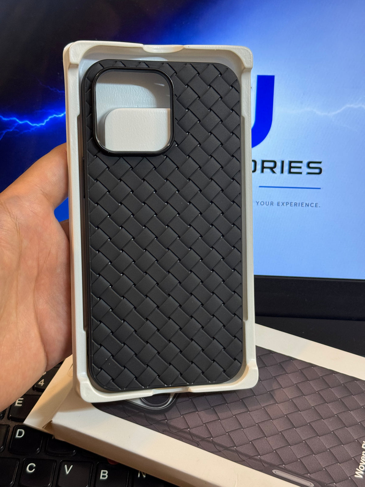 iPhone 14 Pro Max - Premium Woven Leather-Feel Soft TPU Phone Case